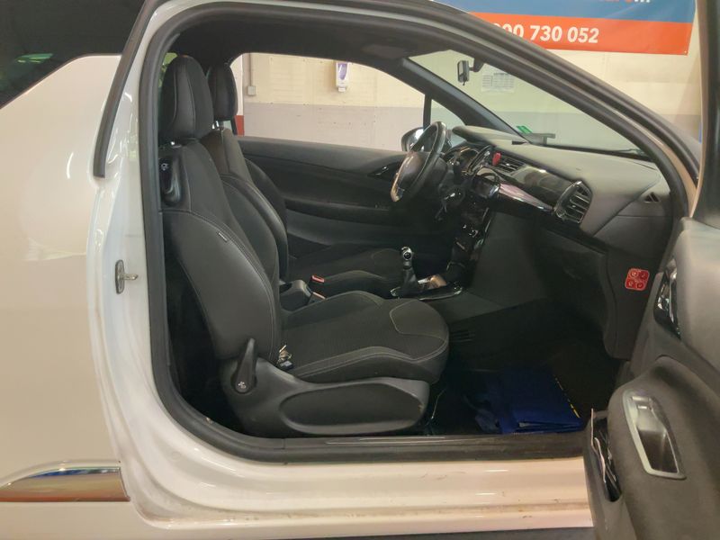 Citroen DS3 1.6 HDi SoChic — zdjęcie 11