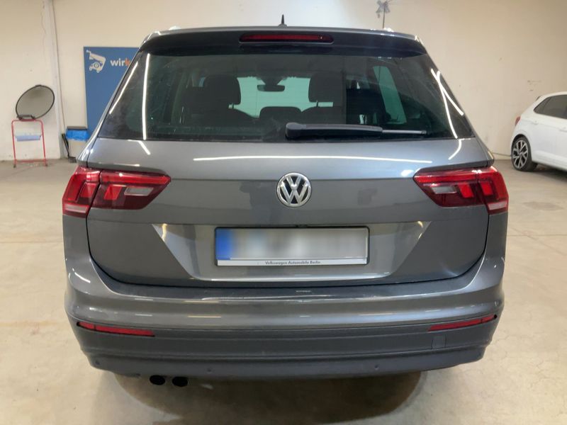 Volkswagen Tiguan 2.0 TSI Comfortline 4Motion BlueMotion Tech — zdjęcie 5