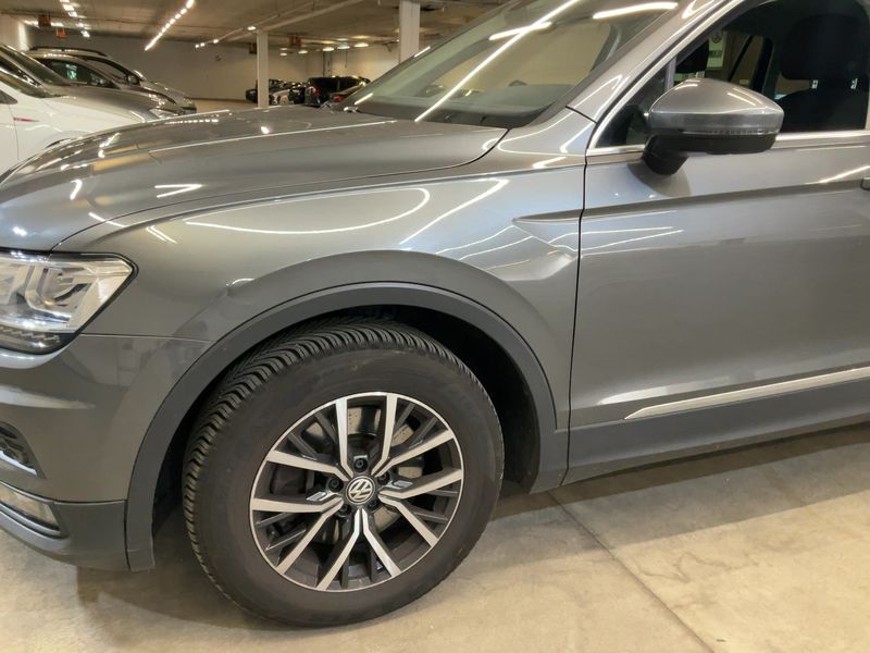 Volkswagen Tiguan 2.0 TSI Comfortline 4Motion BlueMotion Tech — zdjęcie 2