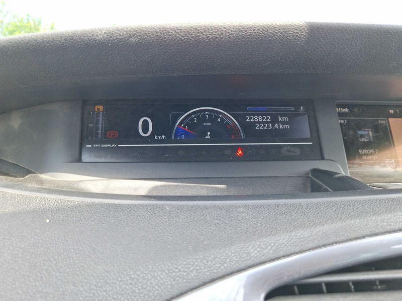 Renault Scenic 1.6 dCi Energy Xmod Bose — zdjęcie 12