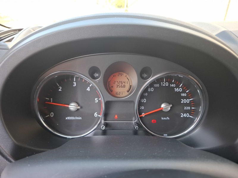 Nissan X-Trail 2.0 dCi PLATINUM 4x4 — zdjęcie 12
