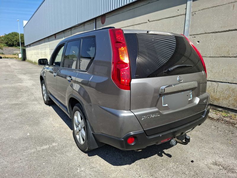 Nissan X-Trail 2.0 dCi PLATINUM 4x4 — zdjęcie 3
