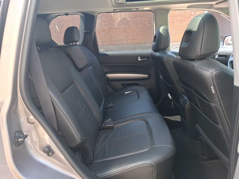 Nissan X-Trail 2.0 dCi PLATINUM 4x4 — zdjęcie 14