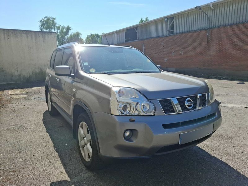 Nissan X-Trail 2.0 dCi PLATINUM 4x4 — zdjęcie 6