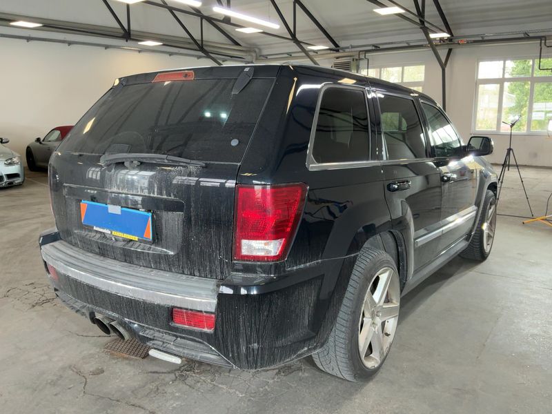 Jeep Grand Cherokee 6.1 SRT8 — zdjęcie 6