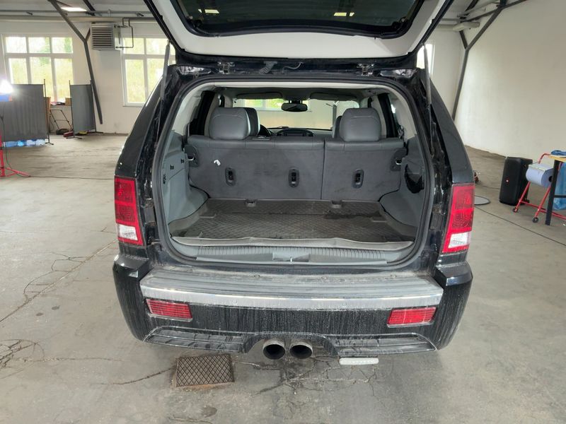 Jeep Grand Cherokee 6.1 SRT8 — zdjęcie 10