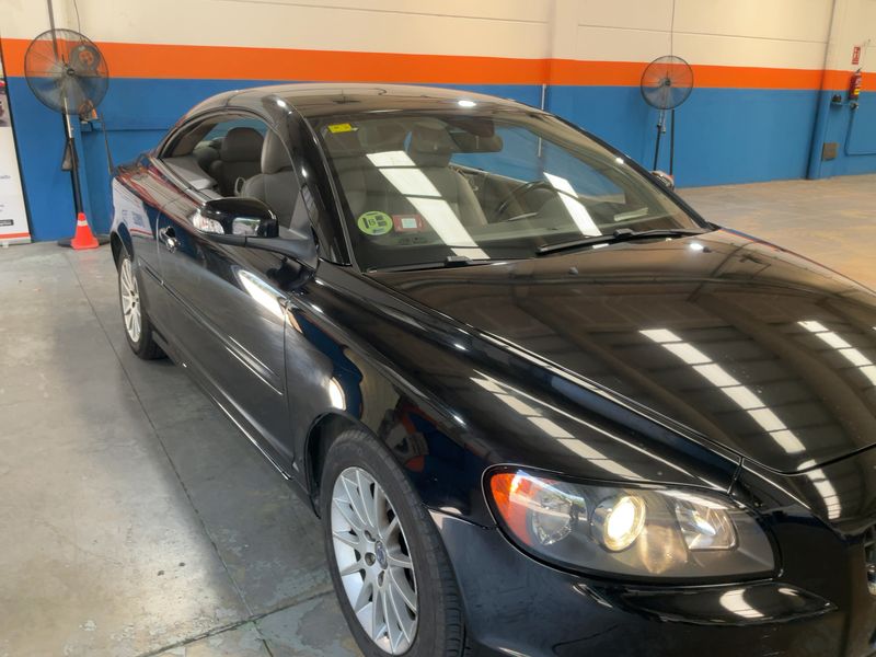 Volvo C70 2.4 D5 Momentum — zdjęcie 8