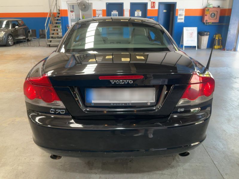 Volvo C70 2.4 D5 Momentum — zdjęcie 5