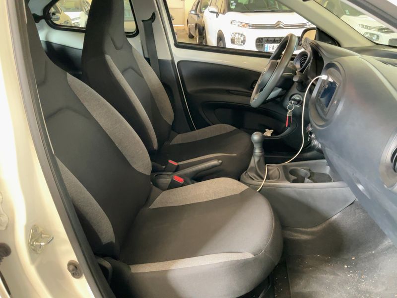 Toyota Aygo X 1.0 Active — zdjęcie 11