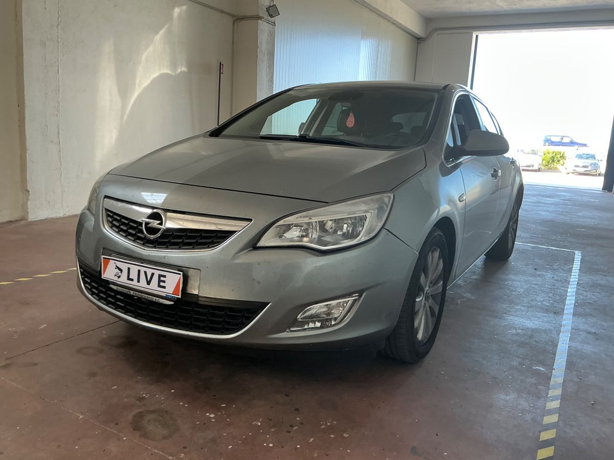 Opel Astra 2010
