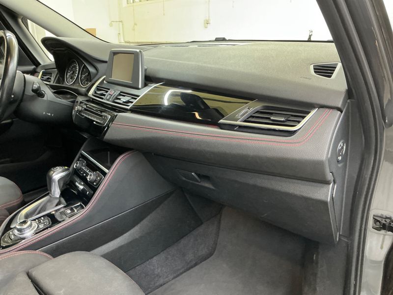 BMW 2er 220d Gran Tourer Sport Line 2015 – снимка 27