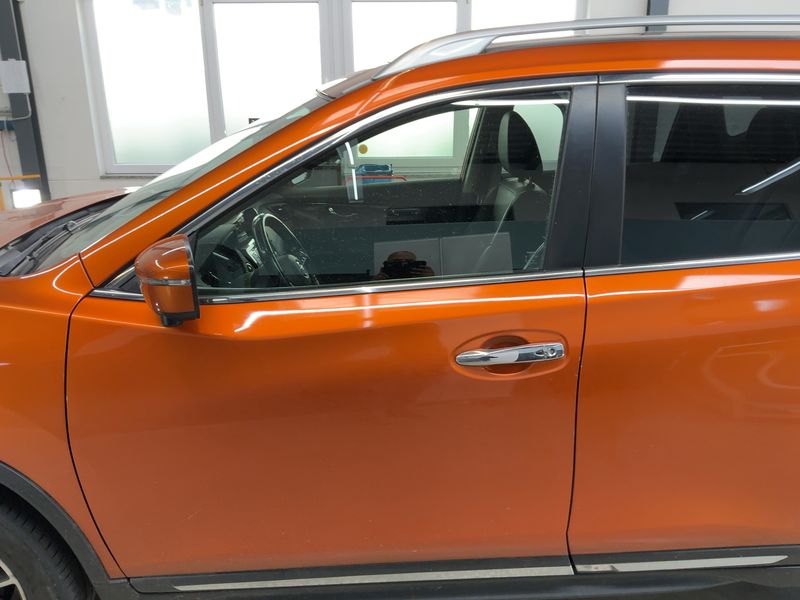 Nissan X-Trail 2.0 dCi Tekna 4x4 — zdjęcie 4
