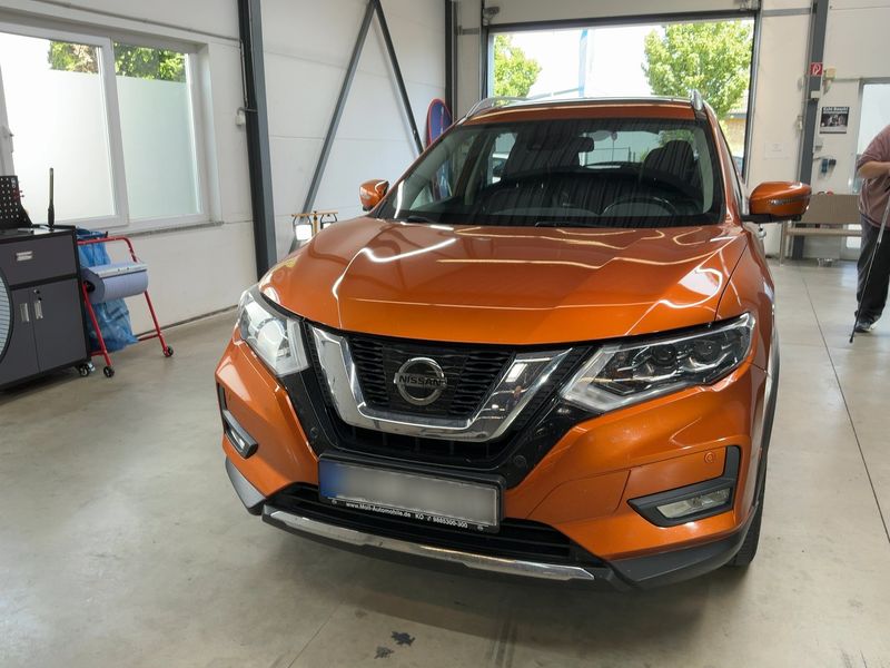 Nissan X-Trail 2.0 dCi Tekna 4x4 — zdjęcie 9