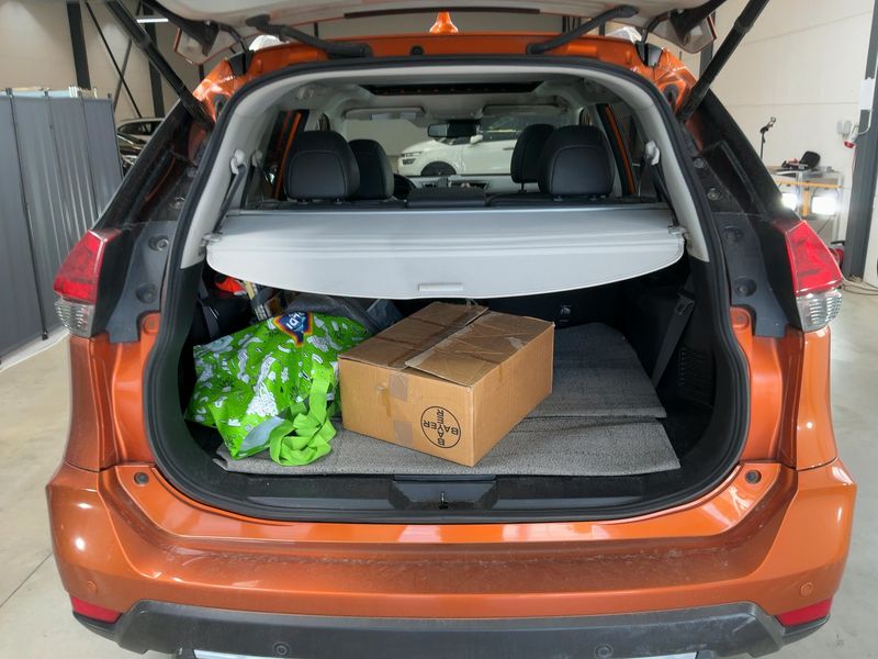 Nissan X-Trail 2.0 dCi Tekna 4x4 — zdjęcie 10