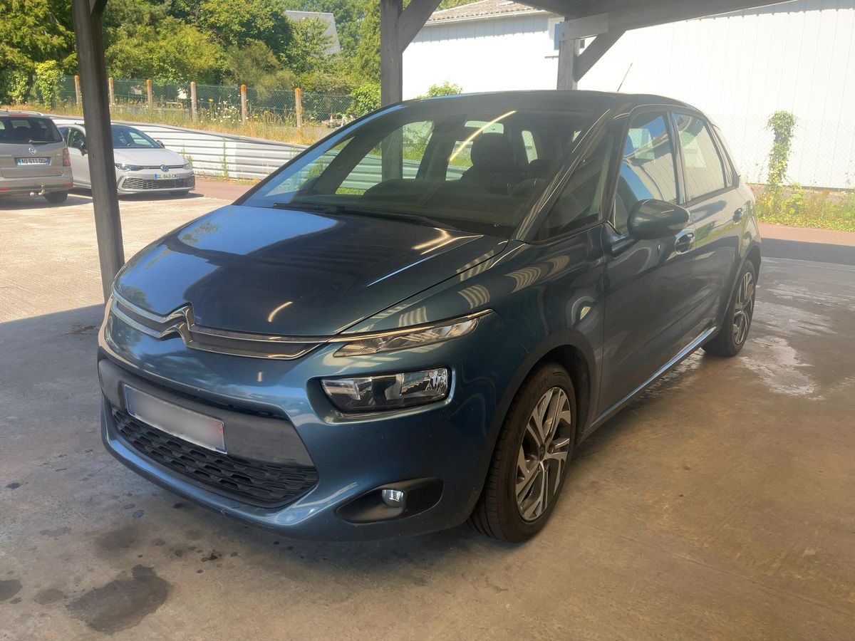Citroen C4 2015 — photo 1