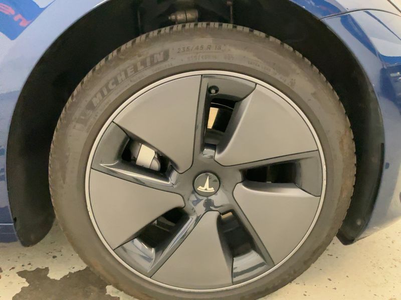 Tesla Model 3 Standard Range 2023 – снимка 11