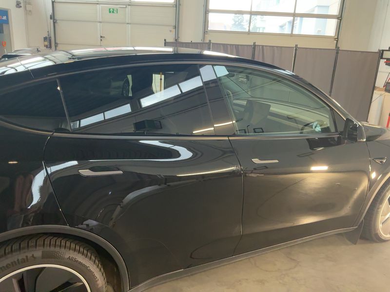 Tesla Model Y Long Range RWD Premium — zdjęcie 7