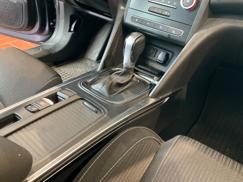 Renault Megane 1.2 TCe Energy Business Edition 2017 – снимка 26