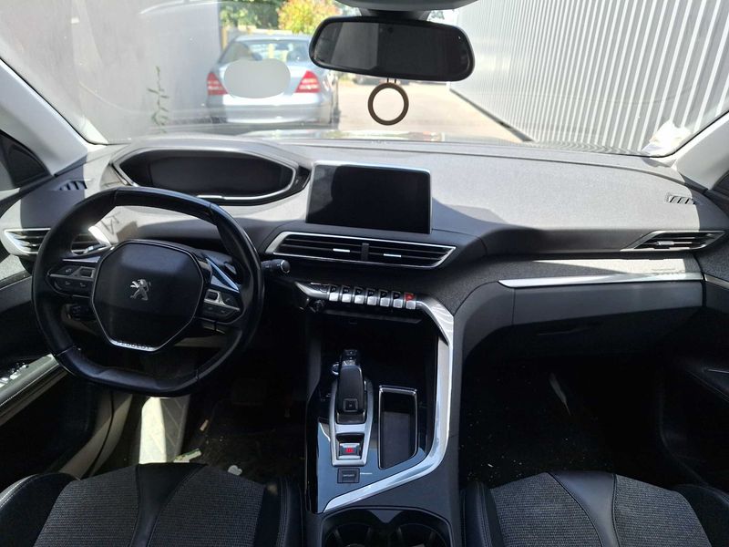 Peugeot 3008 1.5 Blue-HDi Allure Business 2018 – снимка 11