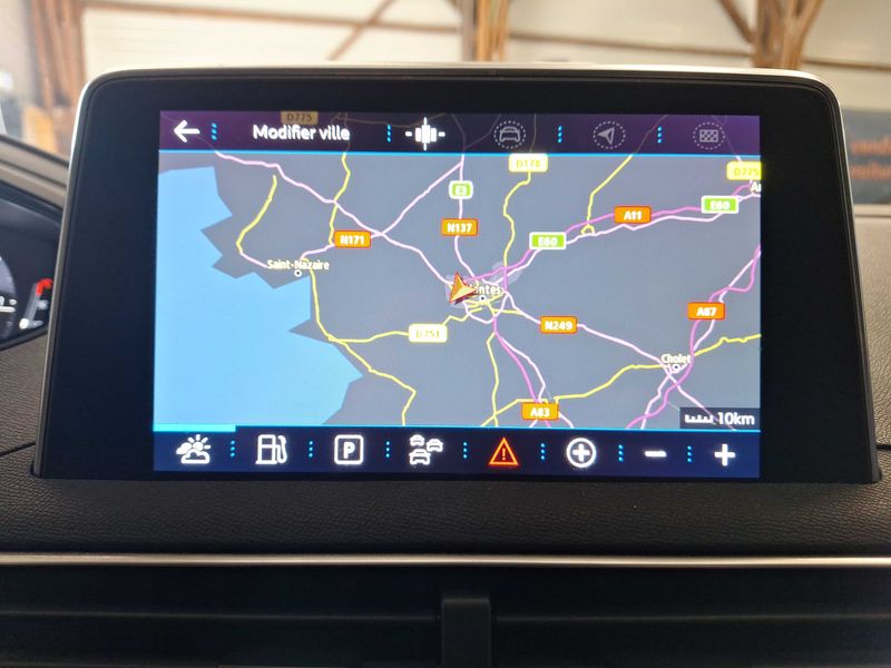 Peugeot 3008 1.5 Blue-HDi Allure Business 2018 – снимка 13