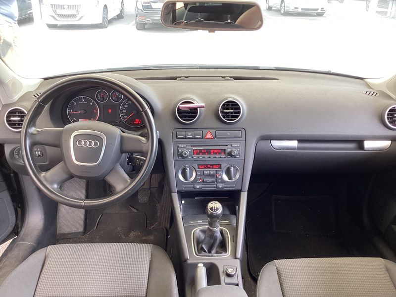 Audi A3 1.9 TDI Attraction — zdjęcie 12