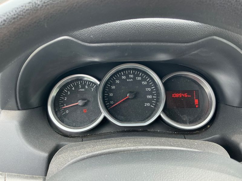 Dacia Duster 1.6 SCe LPG Laureate 4x2 — zdjęcie 13
