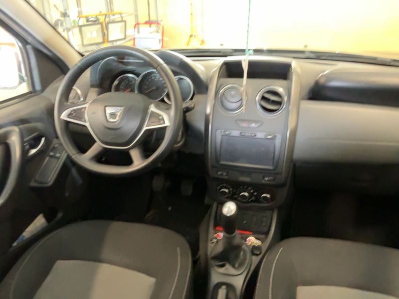 Dacia Duster 1.6 SCe LPG Laureate 4x2 — zdjęcie 12