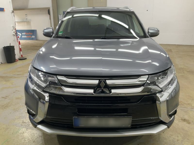 Mitsubishi Outlander 2.2 DI-D Diamant Edition+ 4WD — zdjęcie 9