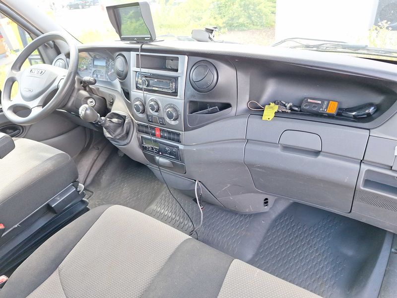 Iveco Daily 3.0 Diesel Einzelkabine 70 C Radstand 3450 — zdjęcie 11