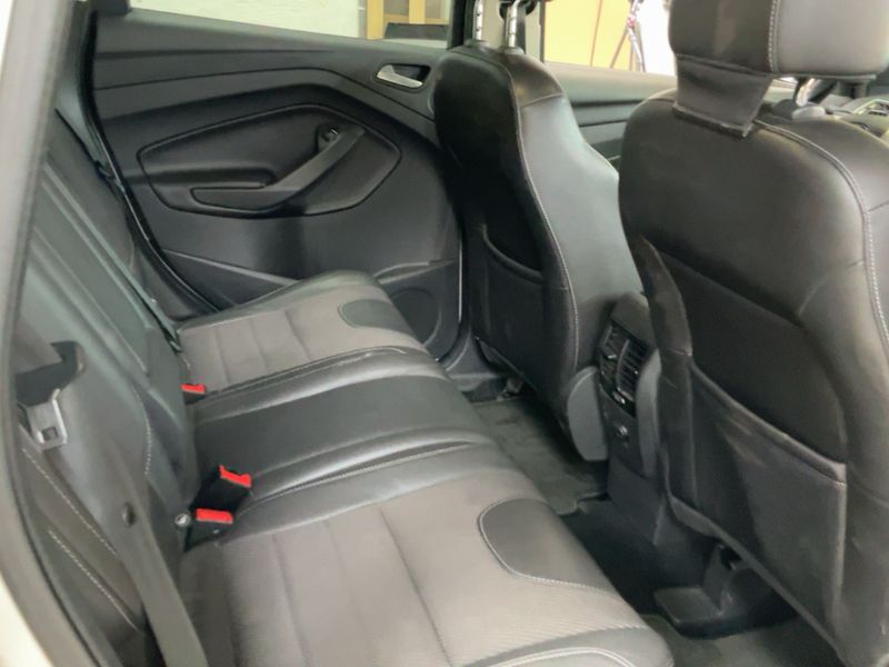 Ford Kuga 2.0 TDCi Titanium — zdjęcie 14