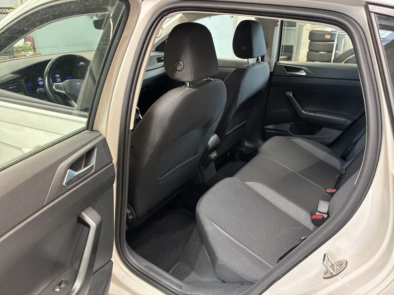 Volkswagen Taigo 1.0 TSI Life — zdjęcie 11