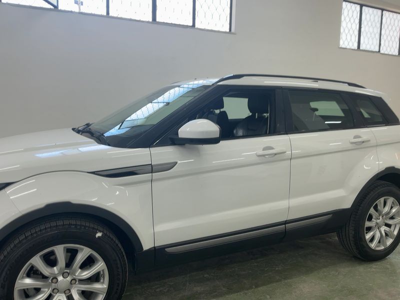 Land Rover Evoque 2.0 Td4 SE 2018 – снимка 4