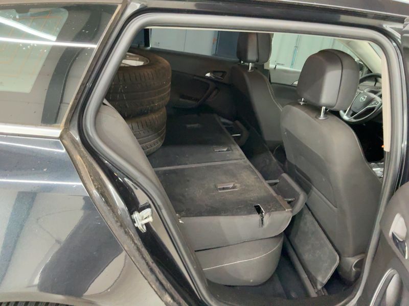 Opel Insignia Sports Tourer 1.6 CDTI DPF Business Edition — zdjęcie 14