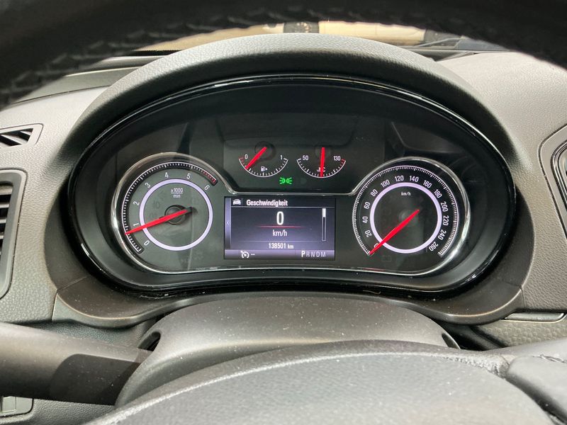 Opel Insignia Sports Tourer 1.6 CDTI DPF Business Edition — zdjęcie 13