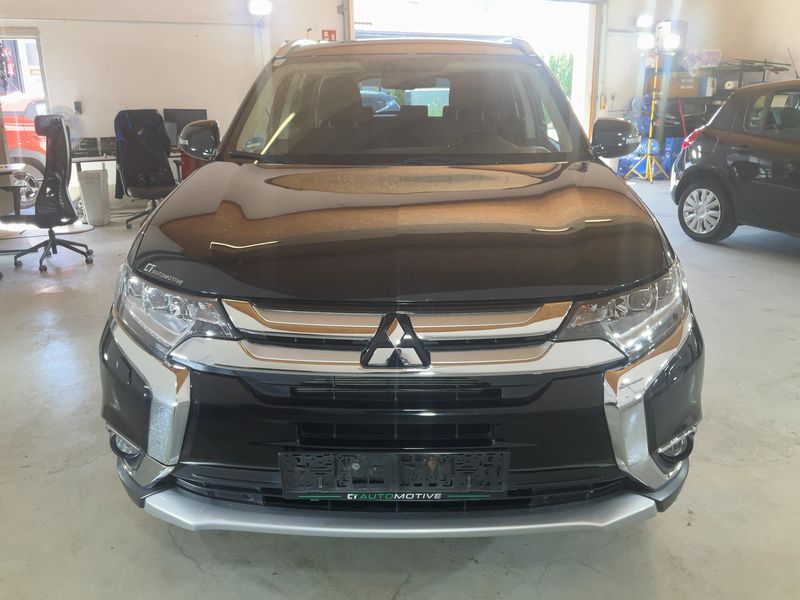 Mitsubishi Outlander 2.2 DI-D Intense ClearTec 4WD — zdjęcie 9