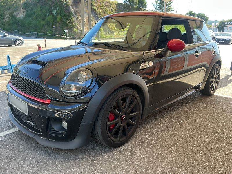 MINI John Cooper Works — zdjęcie 1