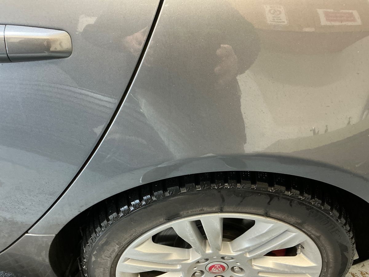 Jaguar XF 2018 — photo 44