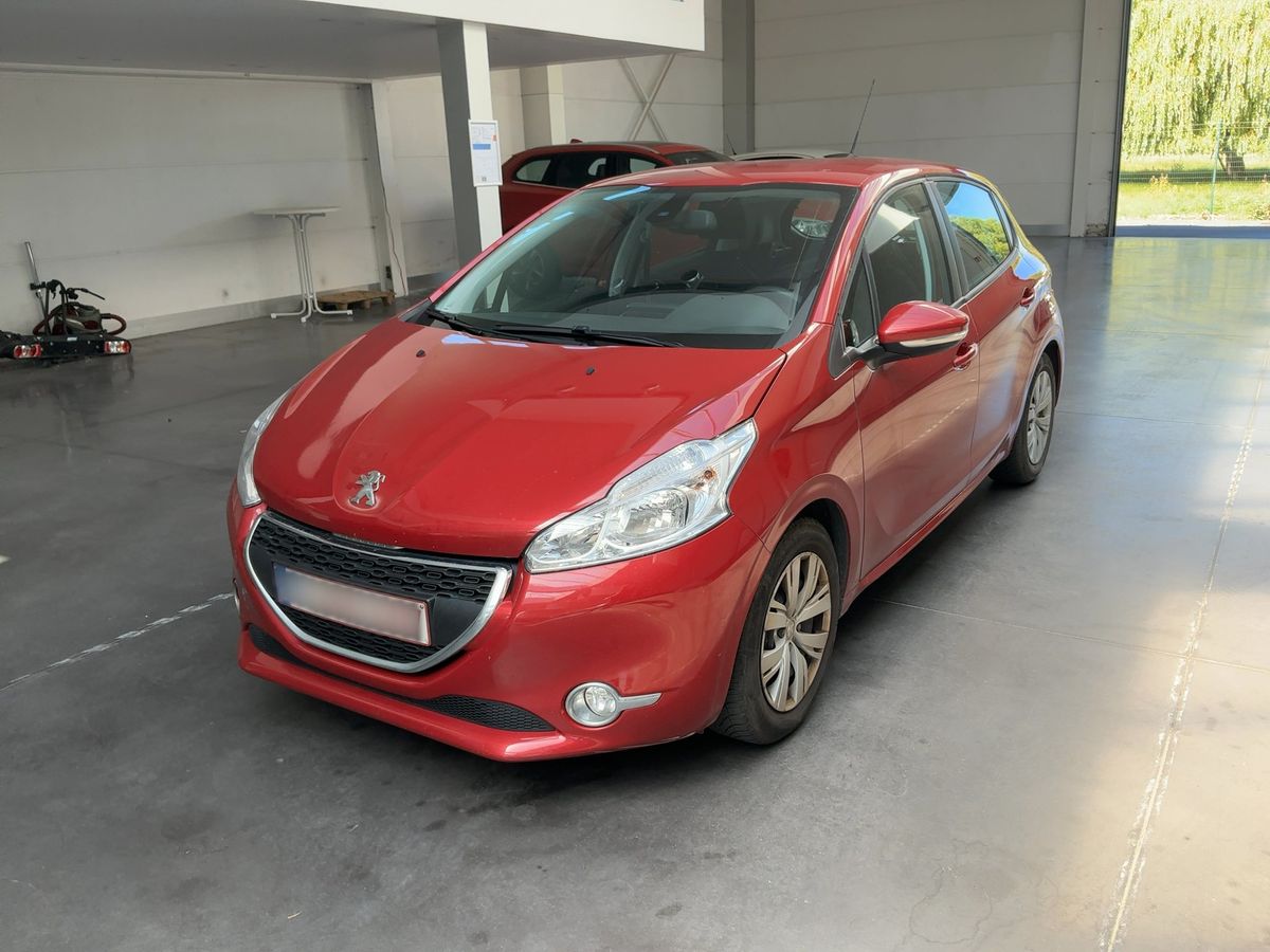 Peugeot 208 2015
