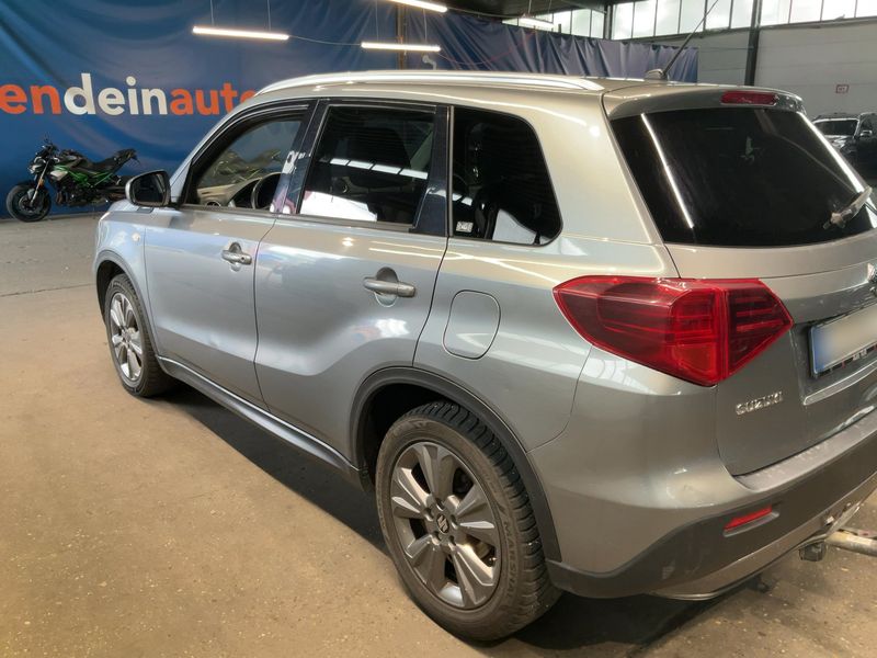 Suzuki Vitara 1.0 BoosterJet Comfort 4x4 — zdjęcie 3