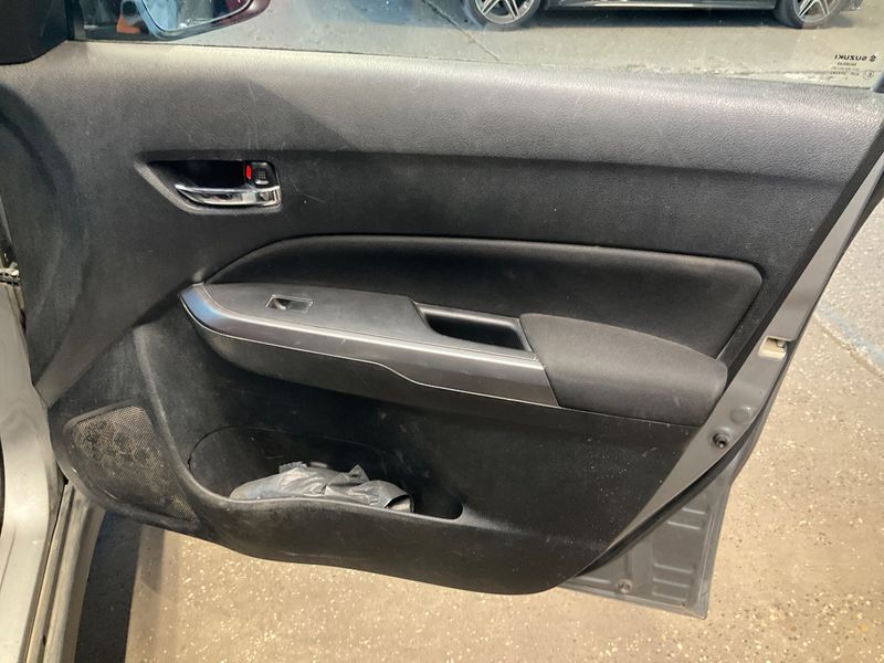 Suzuki Vitara 1.0 BoosterJet Comfort 4x4 2019 – снимка 41