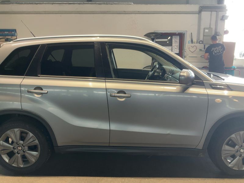 Suzuki Vitara 1.0 BoosterJet Comfort 4x4 — zdjęcie 7