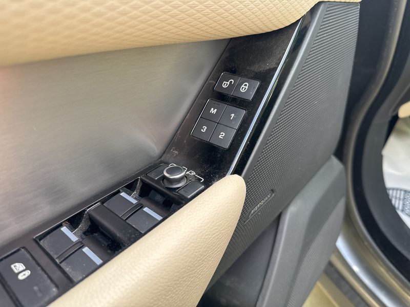 Land Rover Range Rover Velar 2.0 Diesel S R-Dynamic — zdjęcie 25