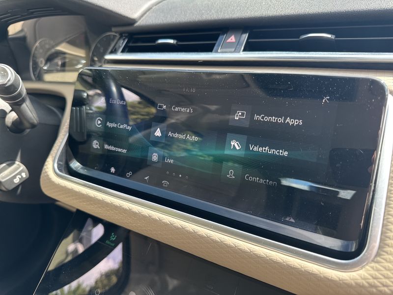 Land Rover Range Rover Velar 2.0 Diesel S R-Dynamic — zdjęcie 20