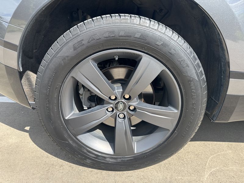 Land Rover Range Rover Velar 2.0 Diesel S R-Dynamic — zdjęcie 21