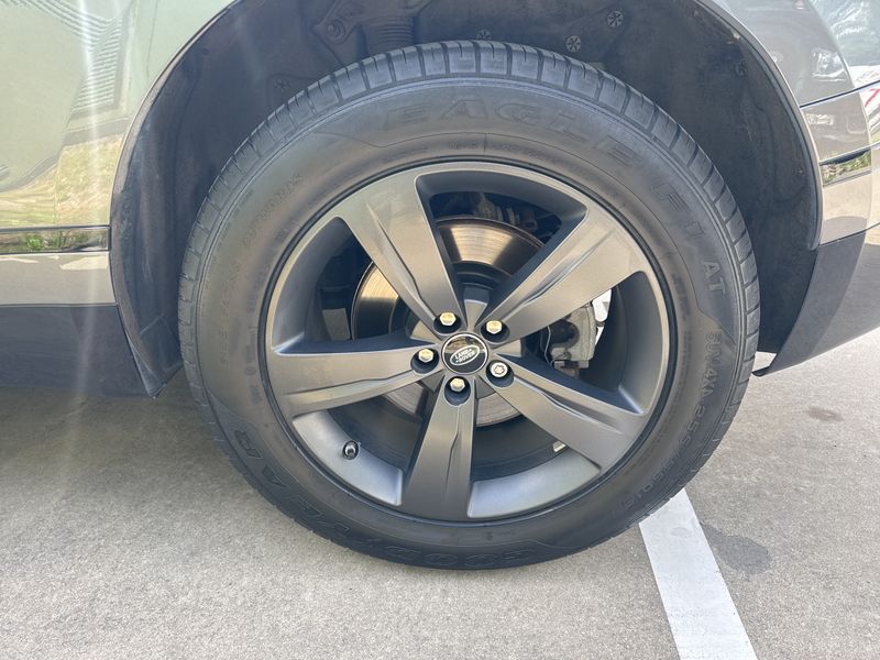Land Rover Range Rover Velar 2.0 Diesel S R-Dynamic — zdjęcie 24