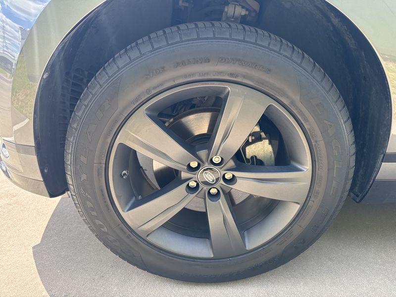 Land Rover Range Rover Velar 2.0 Diesel S R-Dynamic — zdjęcie 23