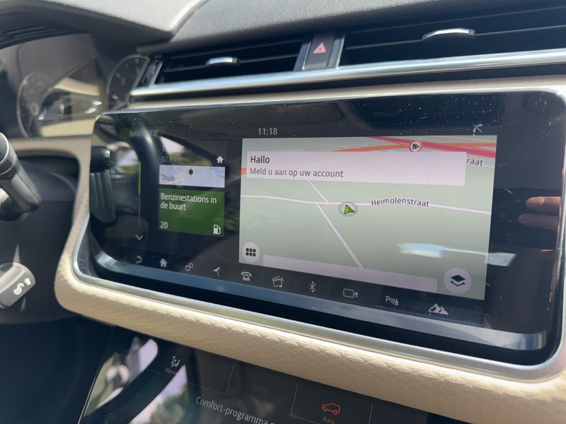 Land Rover Range Rover Velar 2.0 Diesel S R-Dynamic — zdjęcie 19