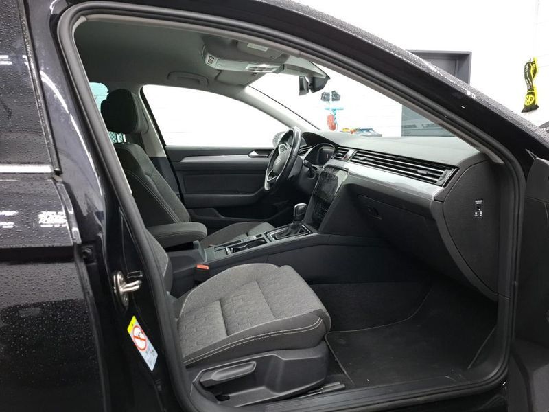 Volkswagen Passat 2.0 TDI Business — zdjęcie 10