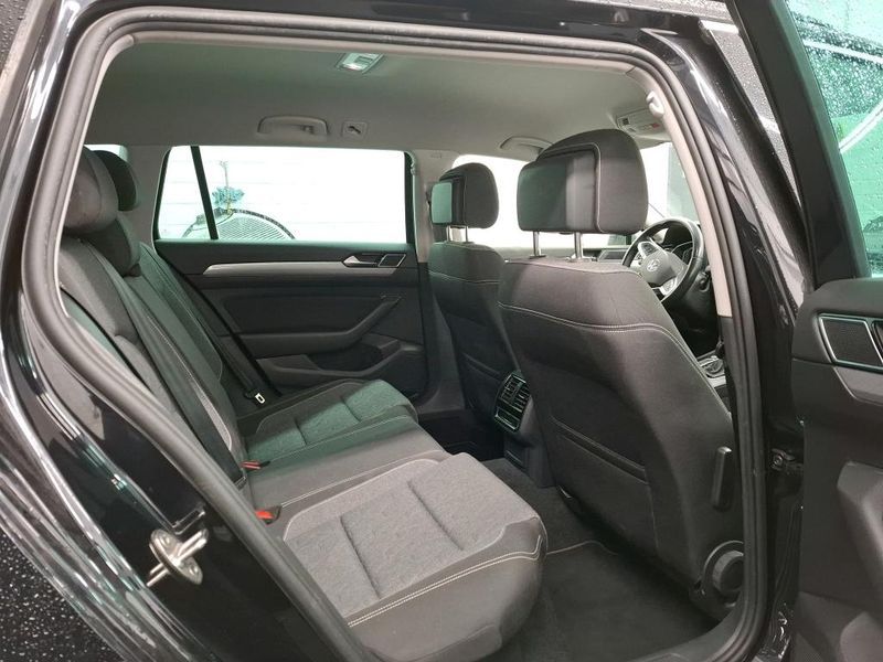 Volkswagen Passat 2.0 TDI Business — zdjęcie 13