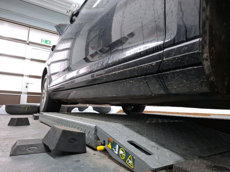 Volkswagen Passat 2.0 TDI Business — zdjęcie 25